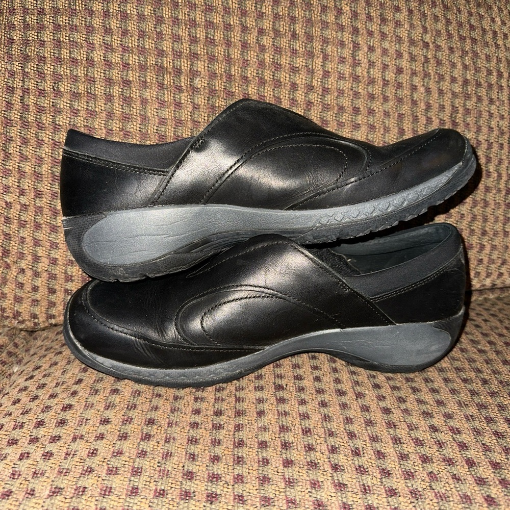 MERRELL BLACK Q FORM2 Sz 10  Excellent pre-owned. Quality, comfort, style